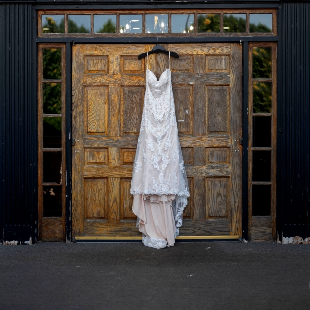 Stella York Ivory Wedding Dress Style 6286. Label size 18 (street size 14).